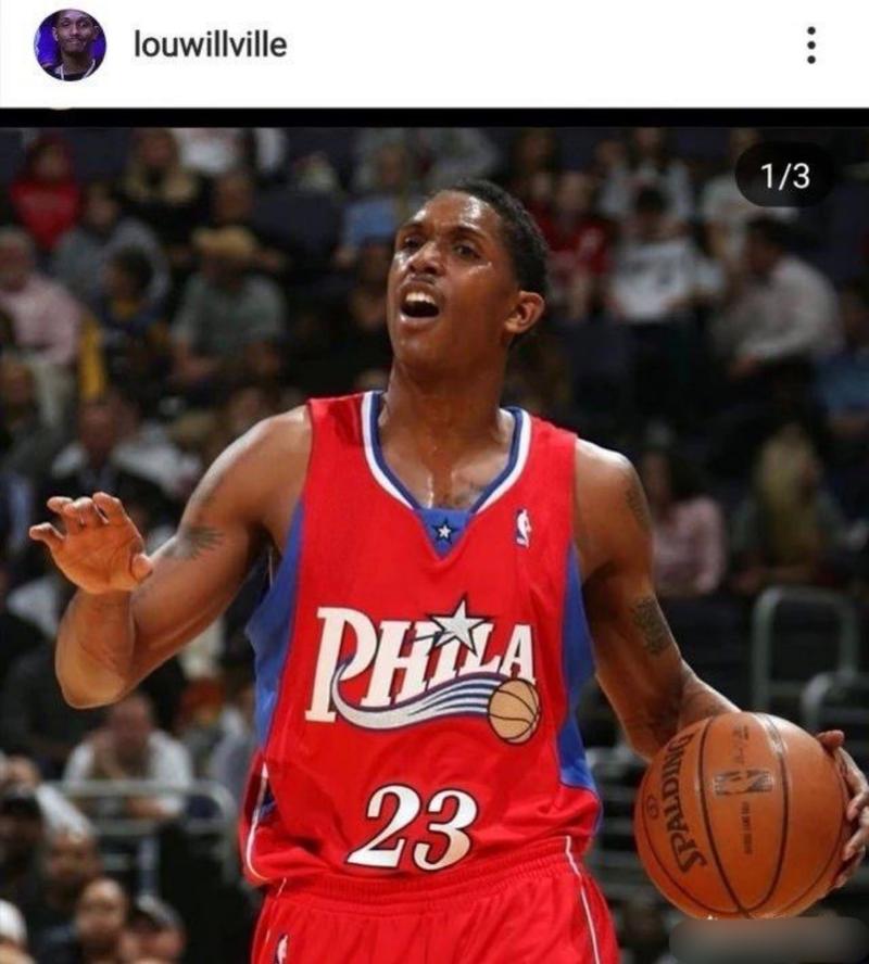 比尔:看到家中收藏的路威快船球衣 那一瞬间让我认真考虑了快船