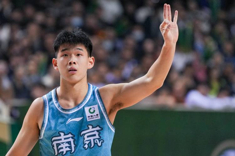 林葳谈选择NCAA俄勒冈大学:教练亲口跟我说 他会把我带到NBA去的