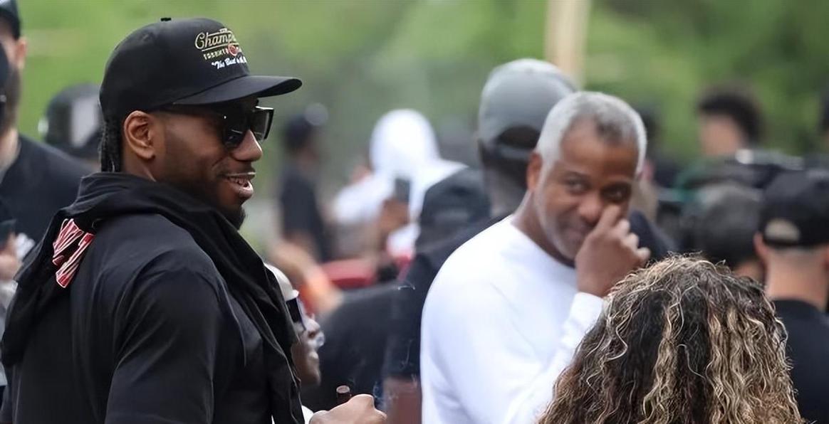 小卡事件爆料记者：鲍尔默被合作伙伴所骗 实施了对NBA的欺诈行为