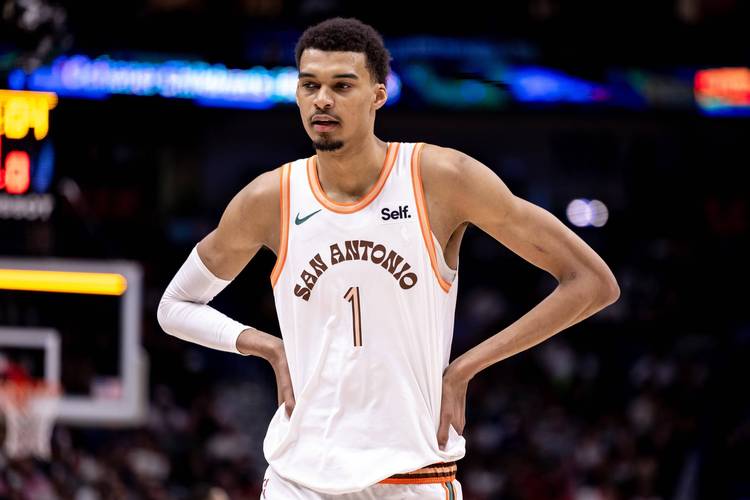 帕金斯：文班有票房号召力但他专注胜利 马刺的活力预示着季后赛