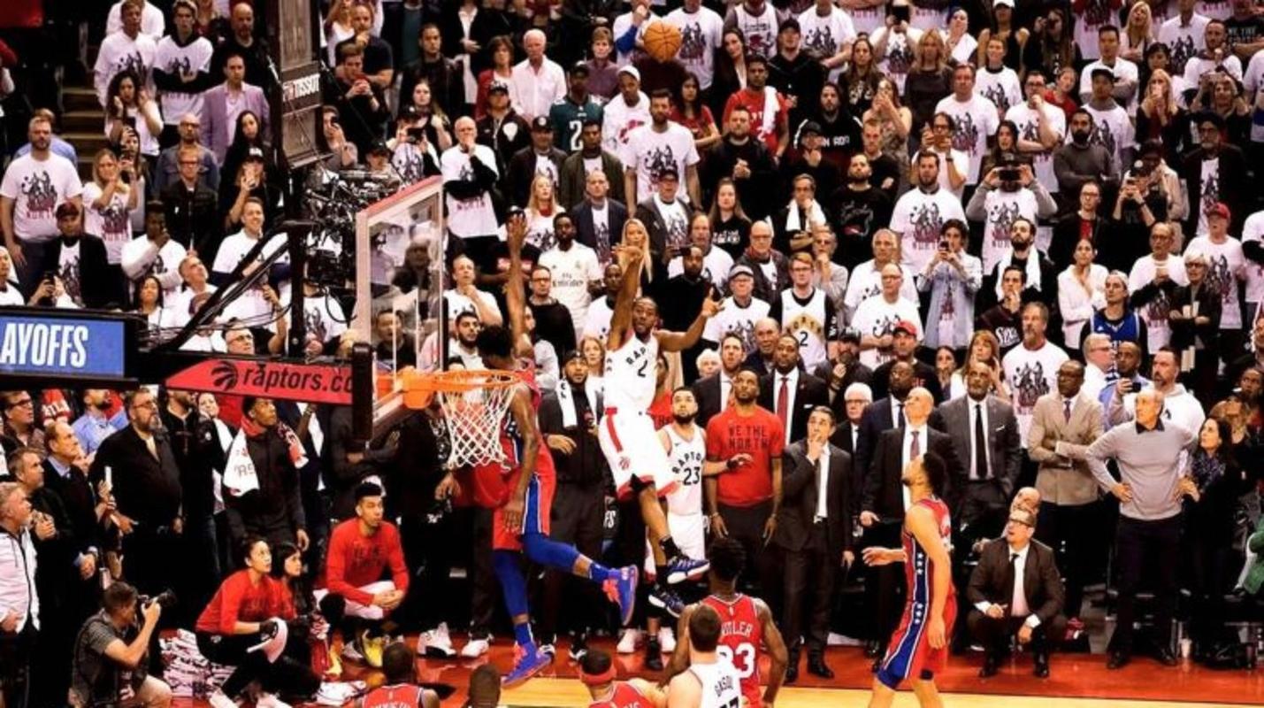 解解气！保罗抢断直接反击找人 科林斯接球双手滑翔暴扣！