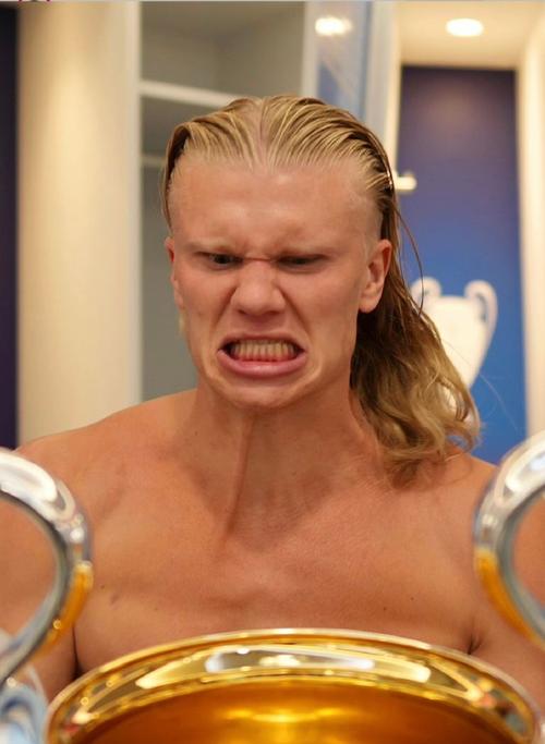 真是机器人！哈兰德赛后社媒调侃：看来是藏不住了🤖😅