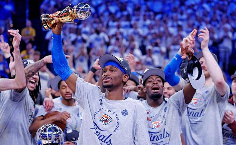 此前客场打雷霆!俄克拉荷马大学队友纷纷到场支持前队友费尔斯