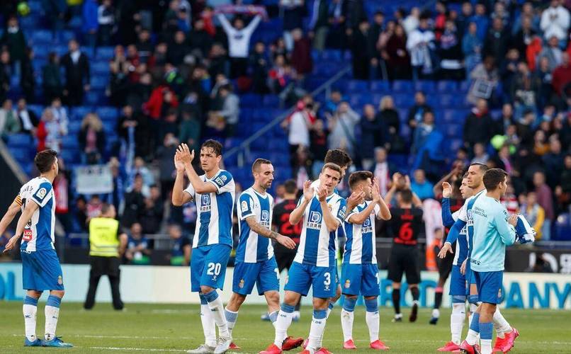 阿莱克斯：西班牙本该获胜，创造出很多机会但也给了对手反击空间