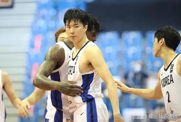 李贤重：我非常想念崔永熙 很想和他打一场球 他保持着积极的心态