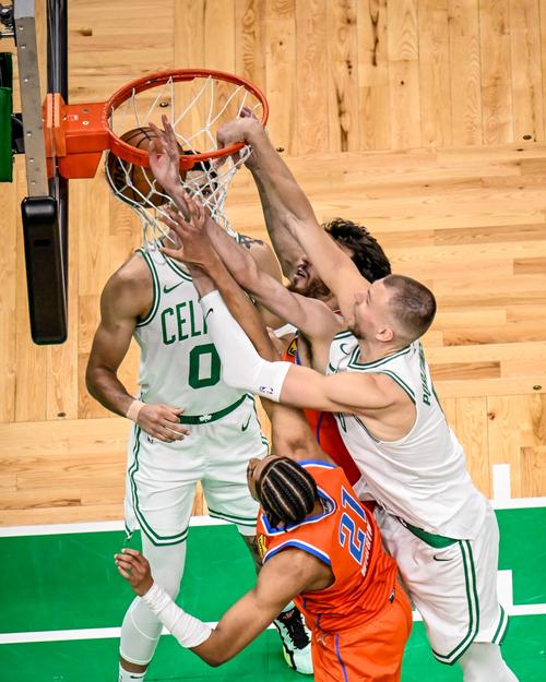 砍下19分18板！马祖拉：科塔在场时我们就是支不同的球队